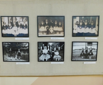Výstava fotografií detí z Príbeliec a Plachtiniec v prvej polovi