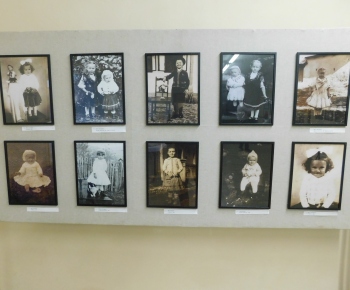 Výstava fotografií detí z Príbeliec a Plachtiniec v prvej polovi