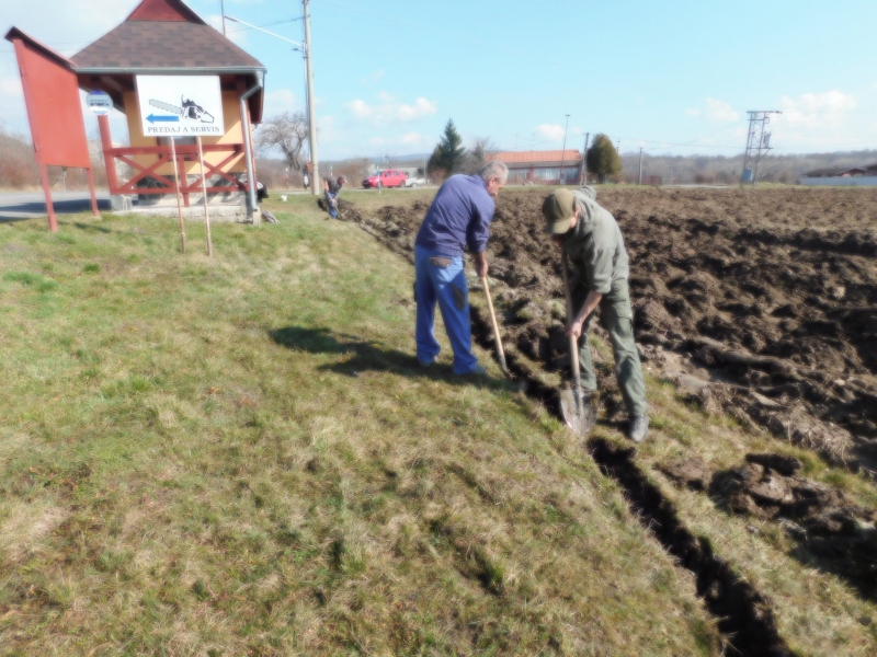 Bezpečne na cestách - merače rýchlosti v obci Príbelce 