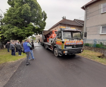 Obstaranie čelného nakladača Locust 903