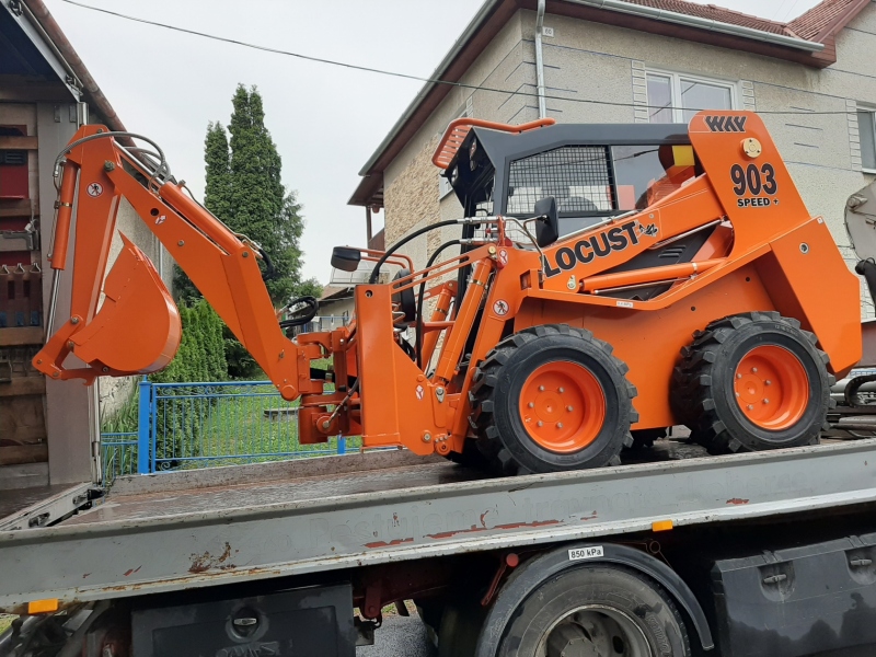 Obstaranie čelného nakladača Locust 903 