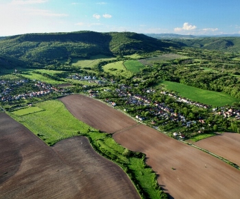 Letecké fotografie obce Príbelce